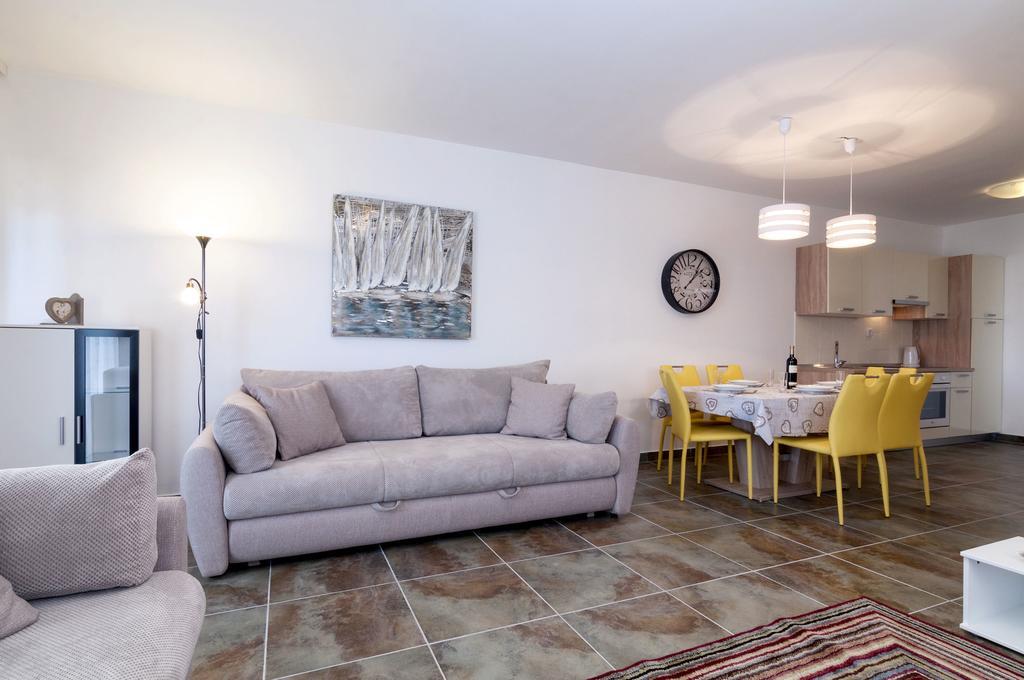 Sukošan White Residence Accommodation מראה חיצוני תמונה