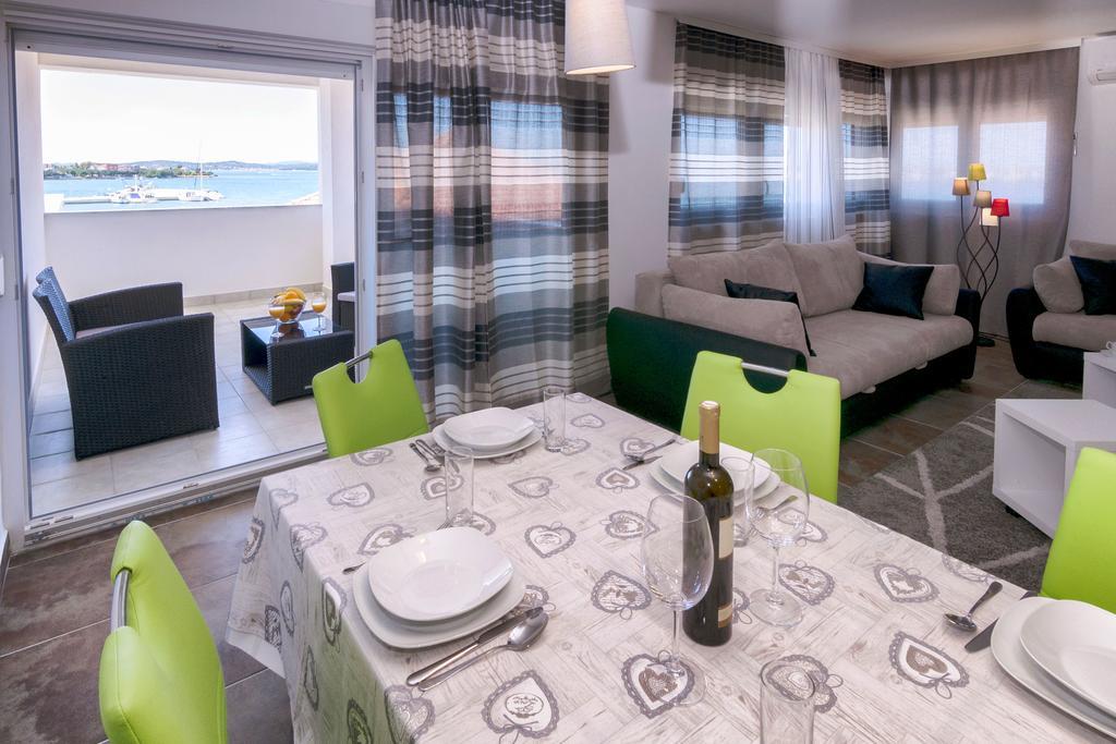 Sukošan White Residence Accommodation מראה חיצוני תמונה