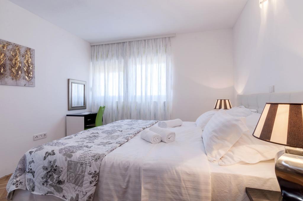 Sukošan White Residence Accommodation מראה חיצוני תמונה