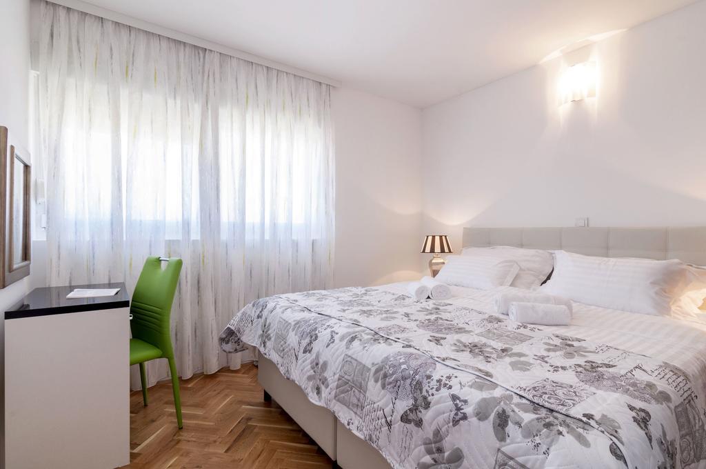 Sukošan White Residence Accommodation מראה חיצוני תמונה