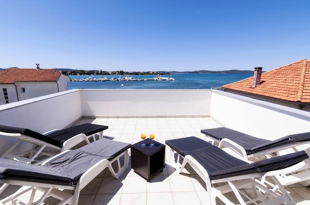 Sukošan White Residence Accommodation מראה חיצוני תמונה