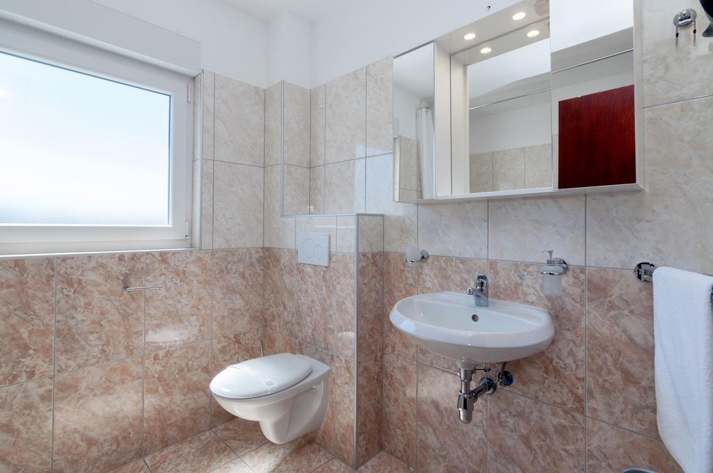Sukošan White Residence Accommodation מראה חיצוני תמונה