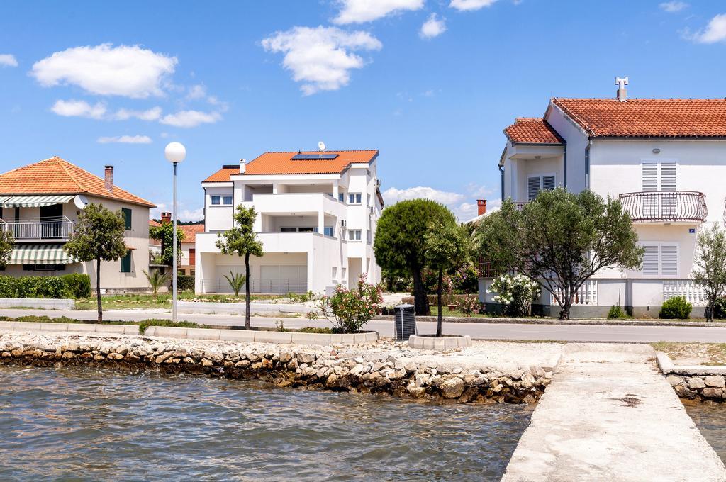Sukošan White Residence Accommodation מראה חיצוני תמונה